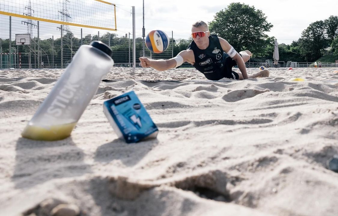 INSTICK und das Beachvolleyball Team Wolf